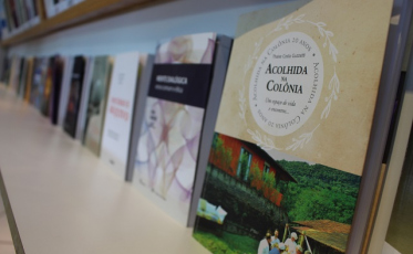 Livro Acolhida na Colônia será lançado na Unesc