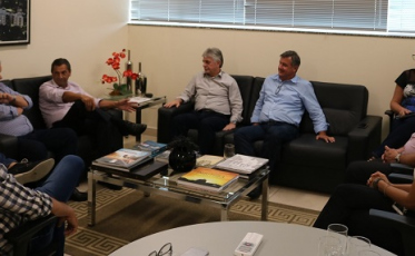 Acic discute demandas regionais com o presidente da Alesc