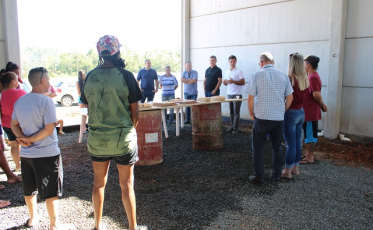 Prefeito em café especial com cooperados da Acrica
