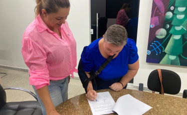 Governo Municipal de Içara renova convênio com associação de autistas