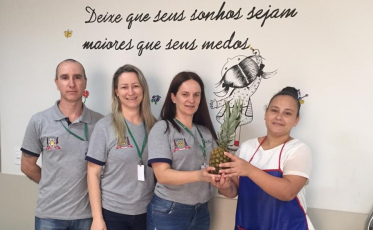 Abacaxis apreendidos são entregues para entidades