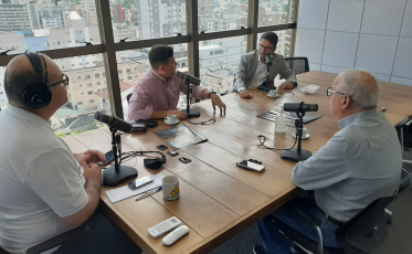 Agora: Uso de máscaras, jornalistas agredidos e eleição nos EUA