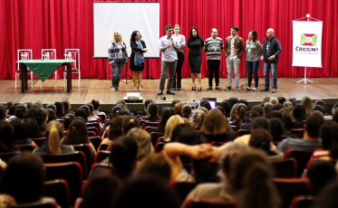 Palestra qualifica agentes comunitários de saúde de Criciúma