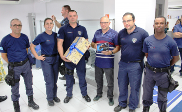 Agente de trânsito ajuda a impedir estelionato em banco