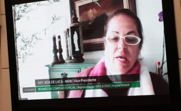 Ada vota pela denúncia contra o governador e arquivamento contra a vice