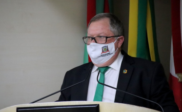 Vereador questiona R$ 8 milhões para serviços de funilaria e pintura