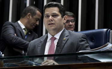 Presidente do Senado está com coronavírus