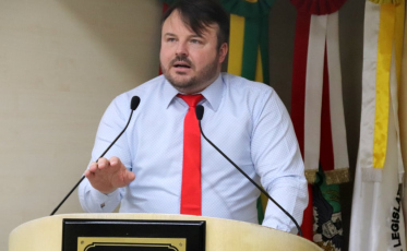 Em sessão tensa, projeto do Criciumaprev é aprovado