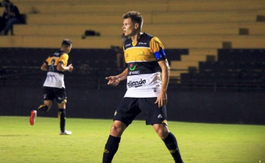 Alemão reforça confiança no elenco para “decisões” pelo Catarinense