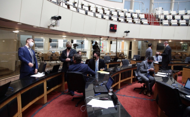 Deputados pedem volta da educação infantil e cobram agilidade no crédito