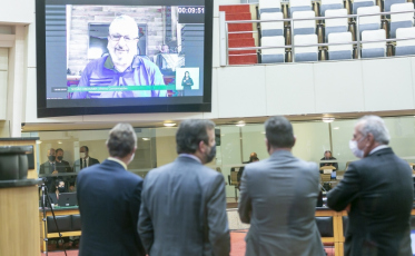Suspeita de vírus na carne de frango catarinense em pauta na Alesc