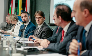Comissão ouve relato de ações de secretário da Saúde