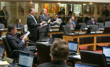 Deputados aprovam benefícios fiscais para itens da cesta básica