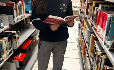 Aluna da Escola S tira nota mil em redação de simulado para o Enem