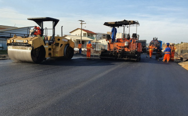 Já tem asfalto na segunda etapa da Beira Mar do Rincão