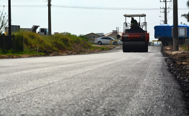 Mais uma rua ganha asfalto em Morro da Fumaça