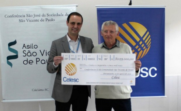 Celesc entrega R$ 155 mil ao Asilo São Vicente de Paulo