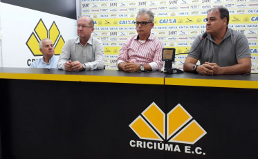 “Não tenho salário, venho por amor ao Tigre”