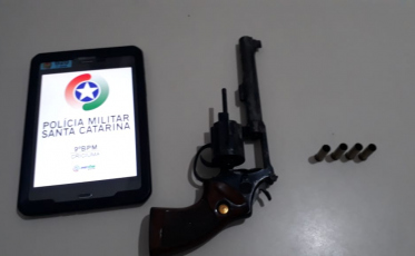 Após ameaças, mulher atira em ex-marido