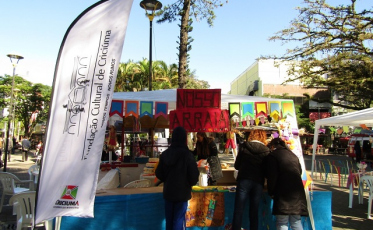 Um sábado de festa julina na praça