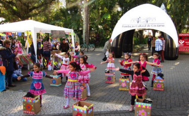 O sucesso do Arraiá em Festa na praça (VÍDEOS)