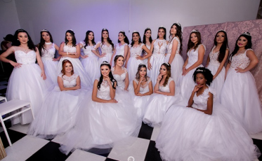 No Arroio do Silva, sonho das debutantes é realizado