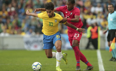 Brasil tenta, mas só empata com Panamá 