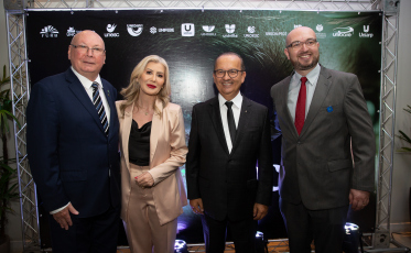 Em noite prestigiada, Luciane Ceretta toma posse como presidente da Acafe