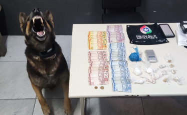 Criciúma: PM apreende maconha, crack e cocaína no bairro Renascer