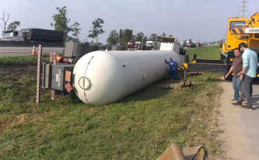 BR-101 é liberada ao tráfego em Tubarão