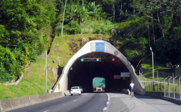 Túnel da BR-101 terá interdição total na noite de terça-feira