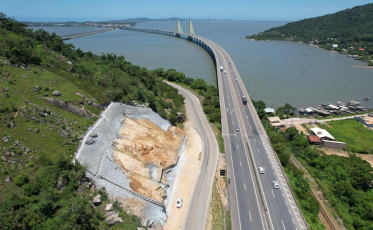 Fluxo de veículos aumentou em 15% no último fim de semana na BR-101