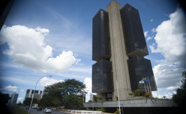 Banco Central mantém juros básicos no menor nível da história