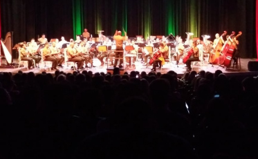 Banda do Exército encanta o público no teatro