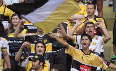 FCF anuncia volta das bandeiras aos estádios