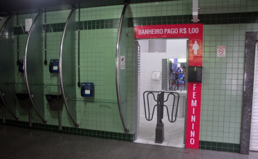 R$ 1 para usar o banheiro