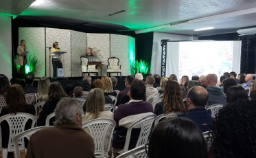Evento lança temporada de observação de baleias franca