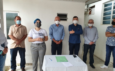 Jairo Custódio empossa novos secretários