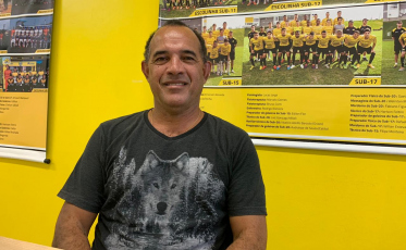 Ele é o olheiro do Criciúma