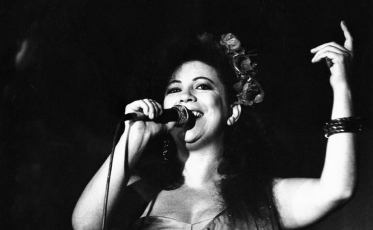 Adelor Lessa lembra primeira vinda de Beth Carvalho a Criciúma