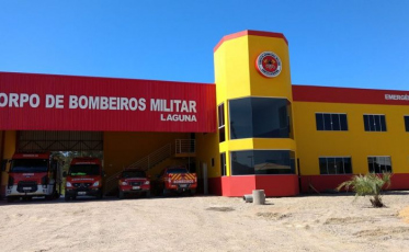 Criança afogada é salva no quartel dos bombeiros