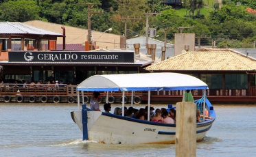Vai ficar mais cara a travessia com o bote em Laguna