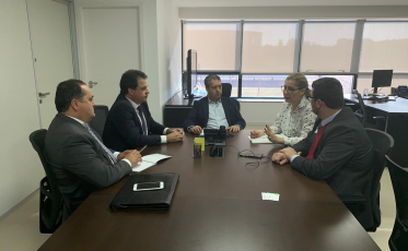 Reitora da Unesc visita órgãos ligados à educação em Brasília