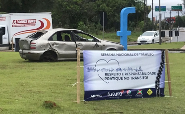 Carros batidos espalhados por Criciúma chamam atenção de motoristas 