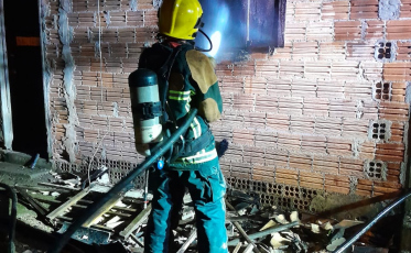 Princípio de incêndio atinge residência em Sangão