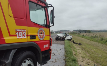 Sangão: três pessoas são encaminhadas ao hospital em acidente na BR-101