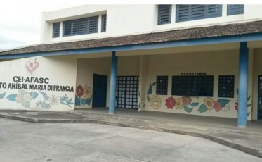 Furto de fios deixa creche e escola sem luz em Criciúma