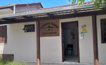 Criança de 7 anos ingere substância suspeita e mobiliza polícia e Conselho Tutelar