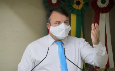 Os seis vereadores que se tornam suplentes em Criciúma