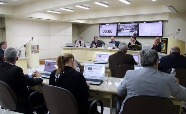 Vereadores fazem homenagem à Polícia Civil